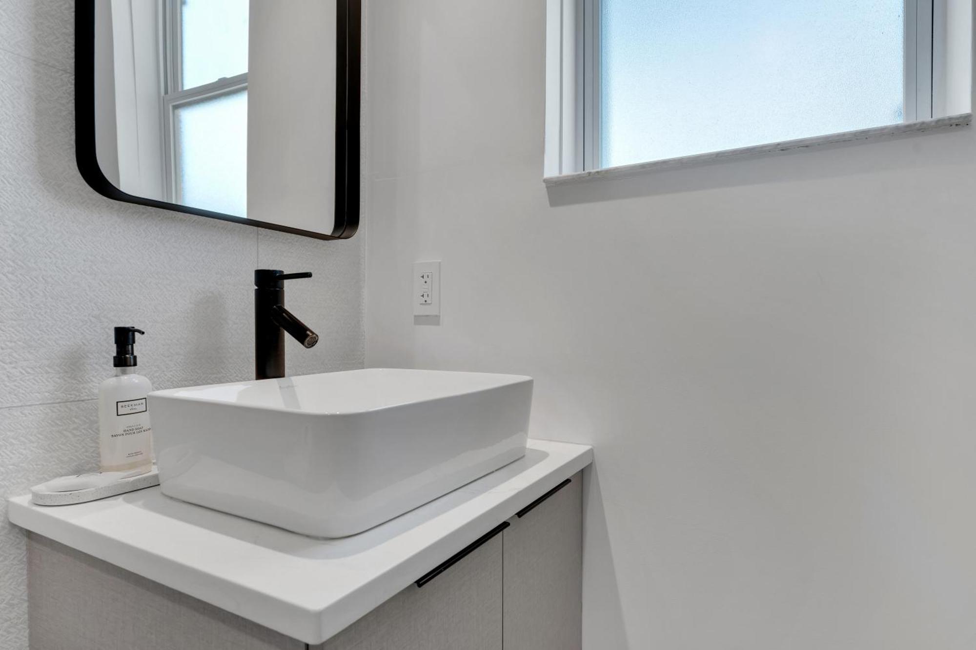 The St Laurent Guest Rooms 애즈베리 파크 외부 사진
